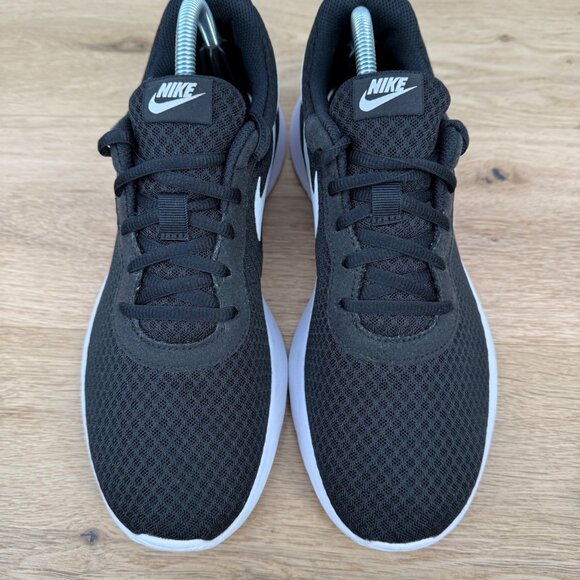 Nike Womens Tanjun Running Shoe Size 11 White Black Active Athletic 812655 - Picture 3 of 12